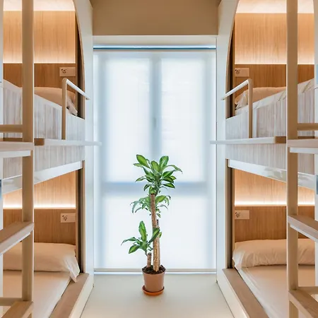 Kapslový hotel Literal