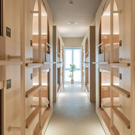 Literal Hostel *
